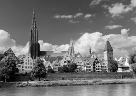 Lais Puzzle - Ulm mit Ulmer Münster in schwarz weiß - 1.000 Teile