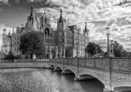 Lais Puzzle - Schloß von Schwerin in schwarz weiß - 1.000 Teile