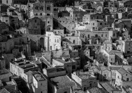 Lais Puzzle - Berühmte Sassi von Matera - ein Unesco-Weltkulturerbe in Italien in schwarz weiß - 1.000 Teile