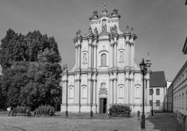 Lais Puzzle - Kosciol Wizytek Visitationist Church of St. Joseph in der Krakowskie Przedmiescie Straße in der Altstadt von Warschau in Polen in schwarz weiß - 1.000 Teile
