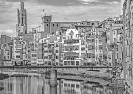 Lais Puzzle - Girona, Katalonien, Spanien in schwarz weiß - 1.000 Teile