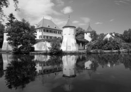 Lais Puzzle - Schloss Blutenburg, München in schwarz weiß - 500, 1.000 & 2.000 Teile