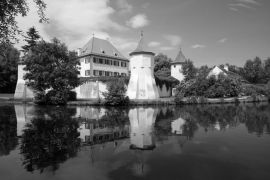 Lais Puzzle - Schloss Blutenburg, München in schwarz weiß - 2.000 Teile
