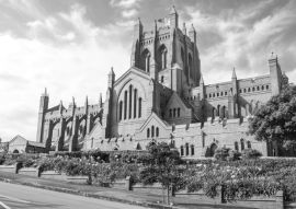 Lais Puzzle - Christ Church Cathedral, Newcastle, Australien in schwarz weiß - 500, 1.000 & 2.000 Teile