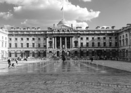 Lais Puzzle - Somerset House, Fleet Street, London in schwarz weiß - 500, 1.000 & 2.000 Teile