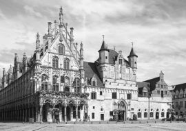 Lais Puzzle - Stadhuis, Rathaus von Mechelen, Belgien in schwarz weiß - 500, 1.000 & 2.000 Teile