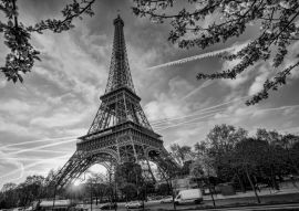 Lais Puzzle - Eiffelturm gegen den Sonnenaufgang in Paris, Frankreich in schwarz weiß - 500, 1.000 & 2.000 Teile