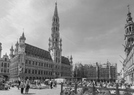 Lais Puzzle - Grand Place in Brüssel, Belgien in schwarz weiß - 500, 1.000 & 2.000 Teile