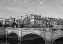 Lais Puzzle - O'Connell Street - Dublin in schwarz weiß - 500, 1.000 & 2.000 Teile