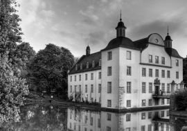 Lais Puzzle - Ruhrgebiet Schloss Borbeck, Essen in schwarz weiß - 1.000 Teile