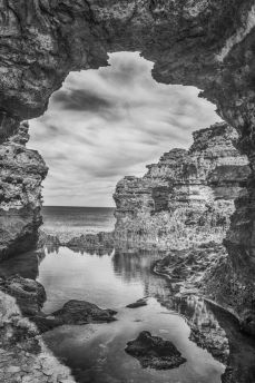 Lais Puzzle - Meereslandschaft, Landschaft und Skyline der Great Ocean Road, Australien in schwarz weiß - 2.000 Teile