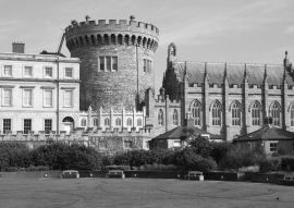 Lais Puzzle - Das Dubliner Schloss in schwarz weiß - 500, 1.000 & 2.000 Teile