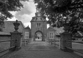 Lais Puzzle - Schloss Lütetsburg in schwarz weiß - 500, 1.000 & 2.000 Teile