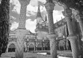 Lais Puzzle - Königlicher Kreuzgang des Klosters Batalha, Portugal in schwarz weiß - 500, 1.000 & 2.000 Teile