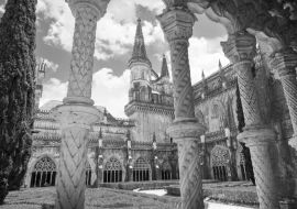 Lais Puzzle - Königlicher Kreuzgang des Klosters Batalha, Portugal in schwarz weiß - 1.000 Teile