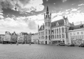 Lais Puzzle - Sint Niklaas, Belgien: Rathaus in schwarz weiß - 500, 1.000 & 2.000 Teile