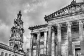 Lais Puzzle - Harris Museum und das Sessions House in Preston - England in schwarz weiß - 2.000 Teile