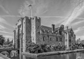 Lais Puzzle - Schloss Hever in Kent, England in schwarz weiß - 500, 1.000 & 2.000 Teile