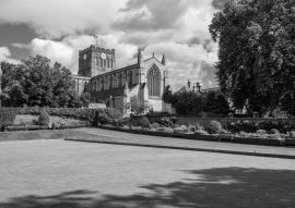 Lais Puzzle - Sonniger Tag bei Hexham Abbey, England in schwarz weiß - 500, 1.000 & 2.000 Teile