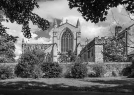 Lais Puzzle - Hexham Abbey von Westen, England in schwarz weiß - 500, 1.000 & 2.000 Teile