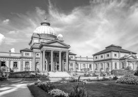 Lais Puzzle - Kaiser-Friedrich-Therme, Bad Homburg vor der Höhe in schwarz weiß - 1.000 Teile