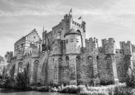 Lais Puzzle - Schloss Gent, Belgien in schwarz weiß - 500, 1.000 & 2.000 Teile