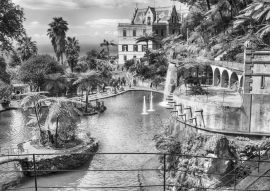Lais Puzzle - Szenerie des Monte Palace Tropical Garden. Funchal, Insel Madeira, Portugal in schwarz weiß - 500, 1.000 & 2.000 Teile