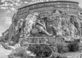 Lais Puzzle - Denkmal des preußisch-französischen Krieges in Belfort, Frankreich in schwarz weiß - 1.000 Teile