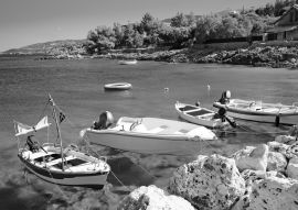 Lais Puzzle - Yachten in der Bucht der Insel Zakynthos. Griechenland in schwarz weiß - 500, 1.000 & 2.000 Teile