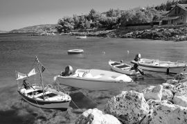 Lais Puzzle - Yachten in der Bucht der Insel Zakynthos. Griechenland in schwarz weiß - 2.000 Teile