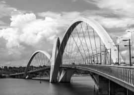 Lais Puzzle - JK-Brücke in Brasilia, Hauptstadt von Brasilien in schwarz weiß - 500, 1.000 & 2.000 Teile