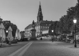 Lais Puzzle - Schloss Christiansborg, Kopenhagen, Dänemark in schwarz weiß - 500, 1.000 & 2.000 Teile