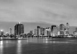 Lais Puzzle - Skyline von Manila, der Hauptstadt der Philippinen in schwarz weiß - 1.000 Teile