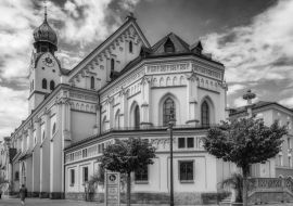 Lais Puzzle - Kirche St. Nikolaus Rosenheim in schwarz weiß - 1.000 Teile