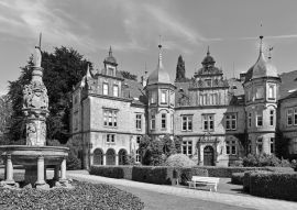 Lais Puzzle - Das Schloss Bückeburg in Bückeburg in schwarz weiß - 500, 1.000 & 2.000 Teile