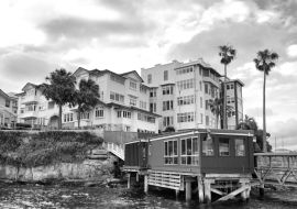 Lais Puzzle - Schöne Aussicht auf Kirribilli vom Kreuzfahrtschiff im Hafen von Sydney in schwarz weiß - 1.000 Teile