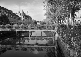 Lais Puzzle - Quimper in der Bretagne, Frankreich in schwarz weiß - 500, 1.000 & 2.000 Teile