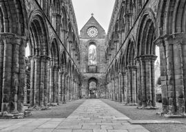 Lais Puzzle - Jedburgh Abbey in den schottischen Borders, Schottland in schwarz weiß - 500, 1.000 & 2.000 Teile