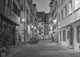 Lais Puzzle - Straße in Zug, Schweiz in schwarz weiß - 500, 1.000 & 2.000 Teile