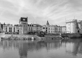 Lais Puzzle - Verdun, Lothringen, Frankreich in schwarz weiß - 500, 1.000 & 2.000 Teile