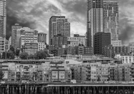 Lais Puzzle - Die neue Waterfront von Seattle vom Puget Sound aus in schwarz weiß - 1.000 Teile