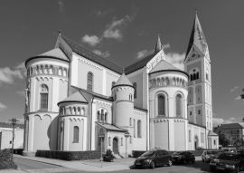 Lais Puzzle - Josefskirche in Weiden in schwarz weiß - 500, 1.000 & 2.000 Teile