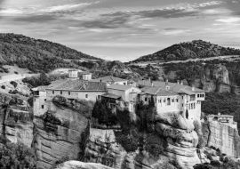 Lais Puzzle - Klöster in Meteora, Griechenland in schwarz weiß - 1.000 Teile