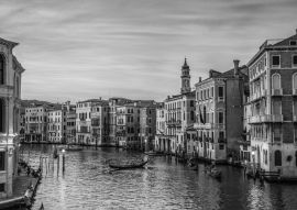 Lais Puzzle - Ansichten von Straßen und Kanälen in Venedig, Italien in schwarz weiß - 500, 1.000 & 2.000 Teile