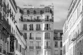 Lais Puzzle - Paris, charmante Straßen und Gebäude, typische Pariser Fassaden im Marais in schwarz weiß - 2.000 Teile