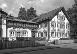 Lais Puzzle - Oberammergau, Deutschland: Hänsel und Gretel-Haus in schwarz weiß - 500, 1.000 & 2.000 Teile