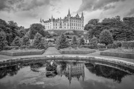 Lais Puzzle - Historisches Dunrobin Castle in Sutherland, Highlands von Schottland in schwarz weiß - 2.000 Teile