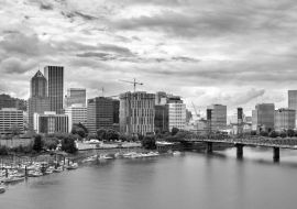 Lais Puzzle - Skyline von Portland und Willamette River - Portland, Oregon, USA in schwarz weiß - 1.000 Teile