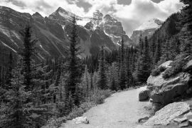 Lais Puzzle - Lake Louise, Alberta, Kanada in schwarz weiß - 2.000 Teile