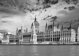 Lais Puzzle - Budapest, Donau und Parlament in schwarz weiß - 500, 1.000 & 2.000 Teile